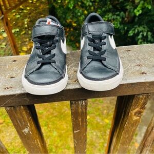 Nike Kids Black and White Sneakers